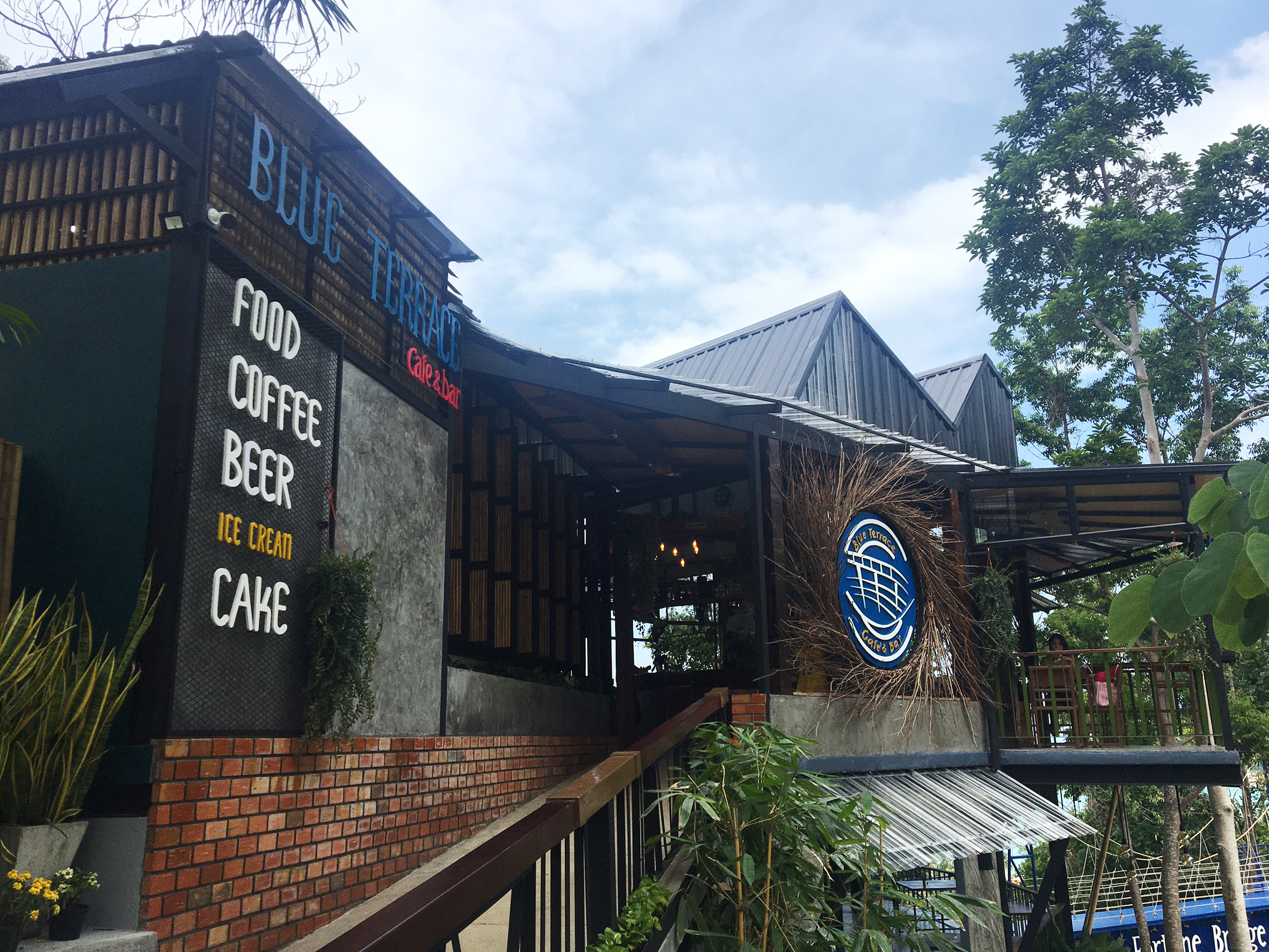 Blue terrace Cafe & Bar