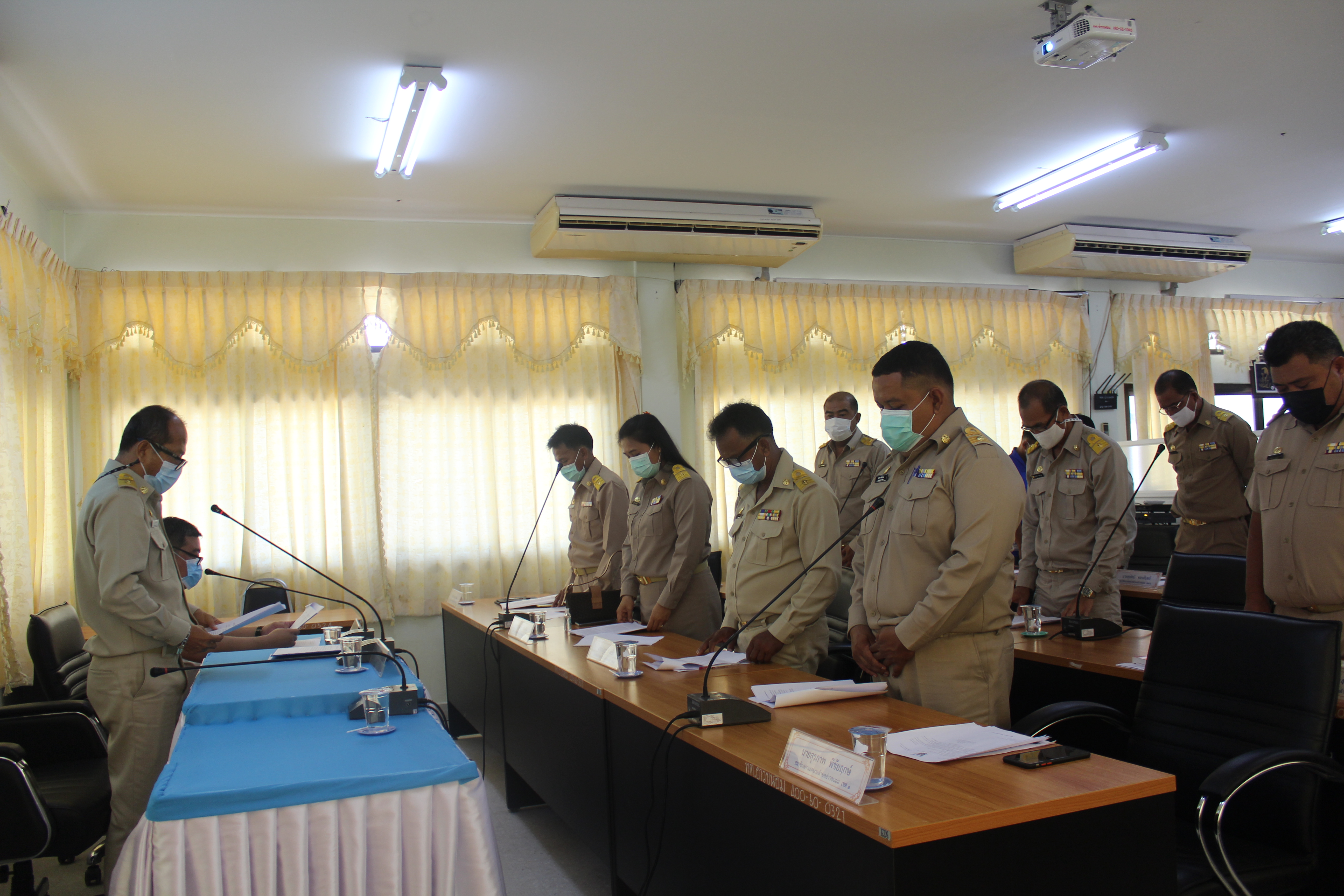  เปิดการประชุมสภาเทศบาลตำบลอ่าวขนอมครั้งแรก